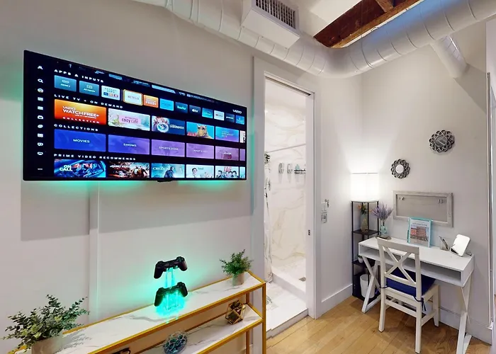 Chic Penthouse Getaway Minutes From Nyc