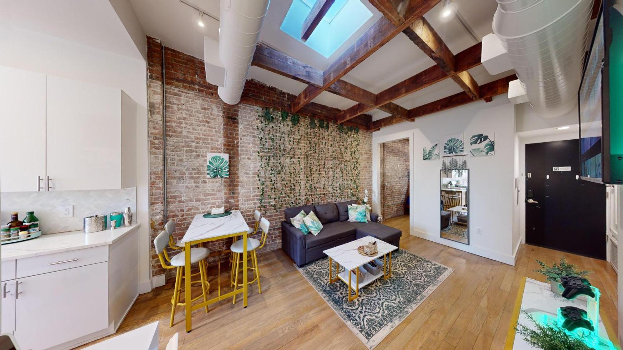 Chic Penthouse Getaway Minutes From Nyc Hoboken
