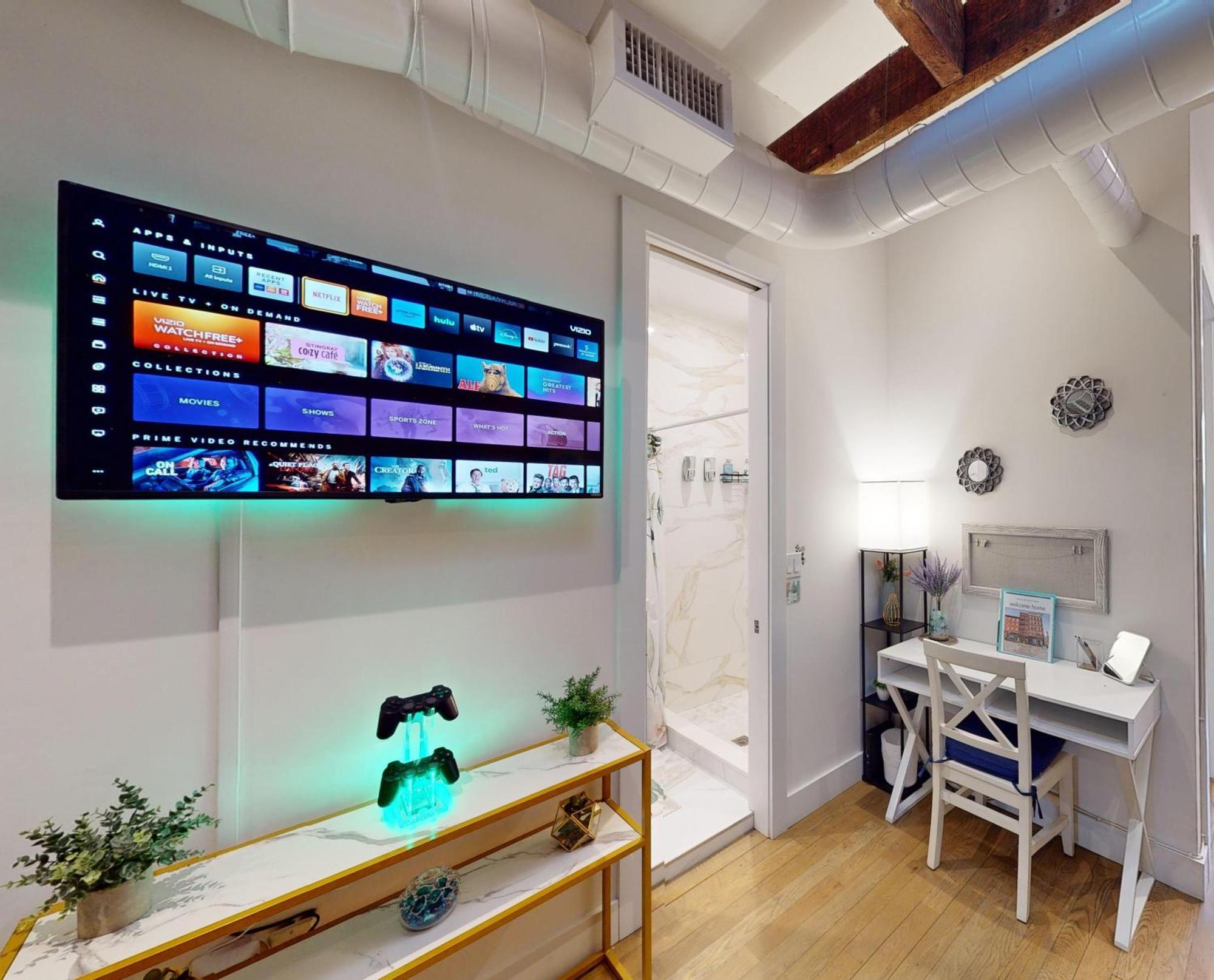 Chic Penthouse Getaway Minutes From Nyc *