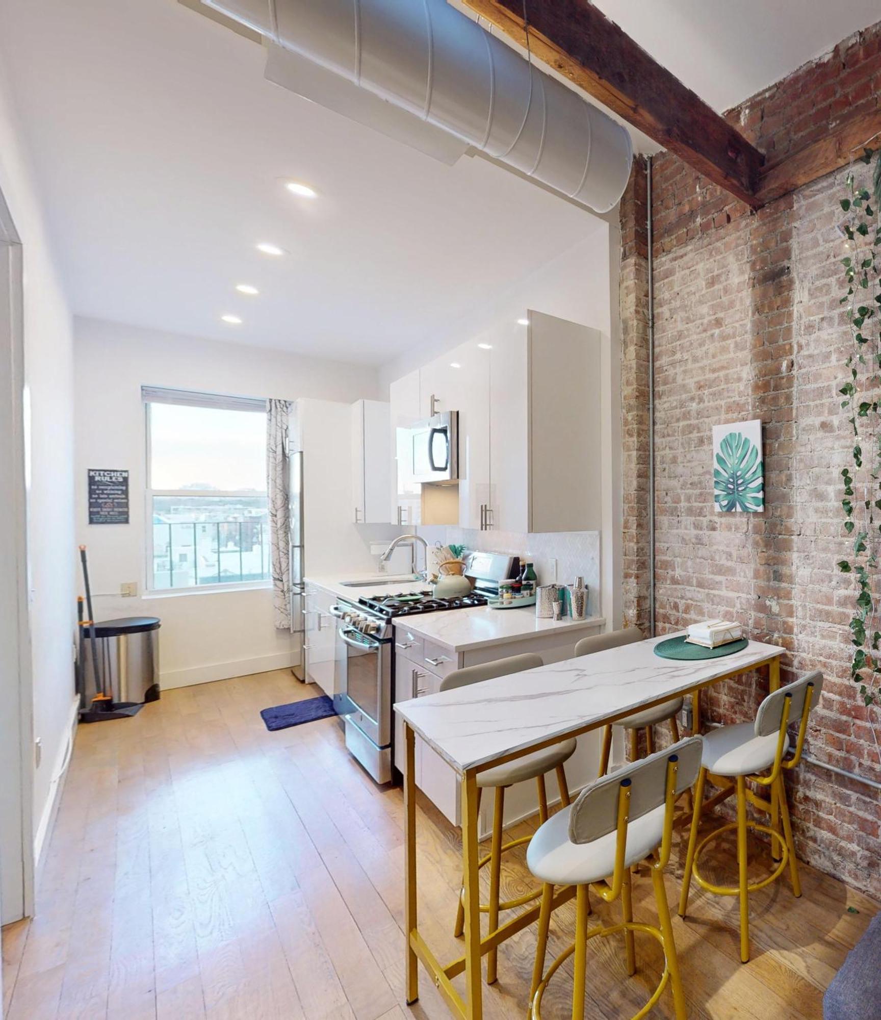 Chic Penthouse Getaway Minutes From Nyc *